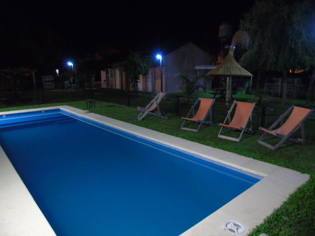 Aitue Bungalows Gualeguaychu Ngoại thất bức ảnh